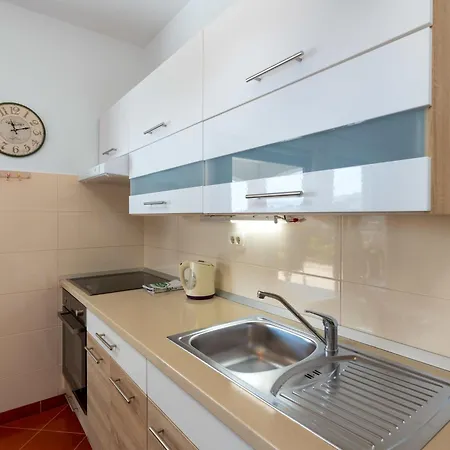 Apartment Limun-1 By Interhome