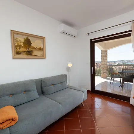 Limun-1 By Interhome Apartmán *